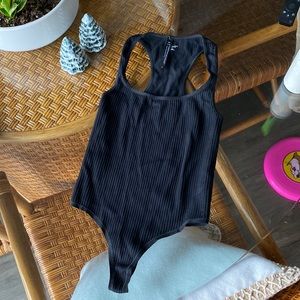 urban outfitters black bodysuit / S